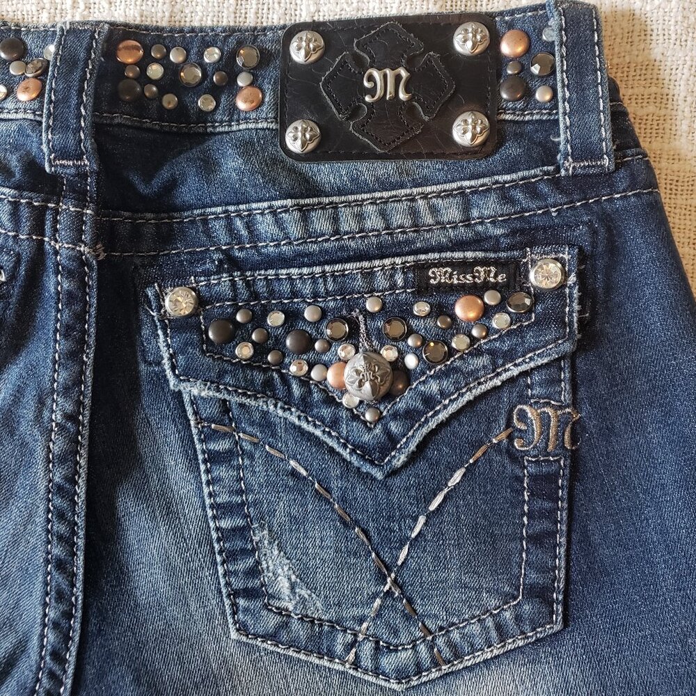 Miss Me bootcut bedazzled jeans 29 X 34